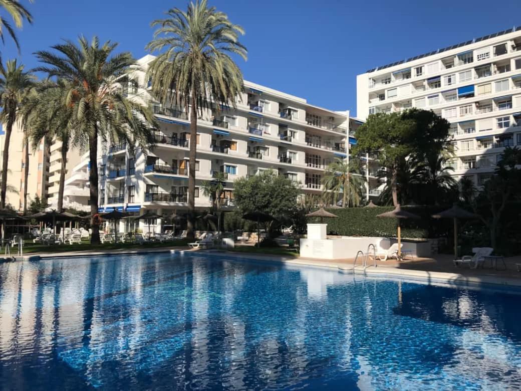 Marbella Beachfront Apartment Bagian luar foto