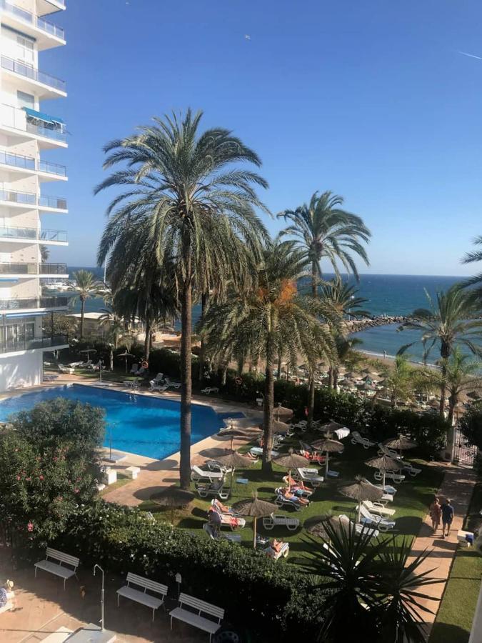 Marbella Beachfront Apartment Bagian luar foto