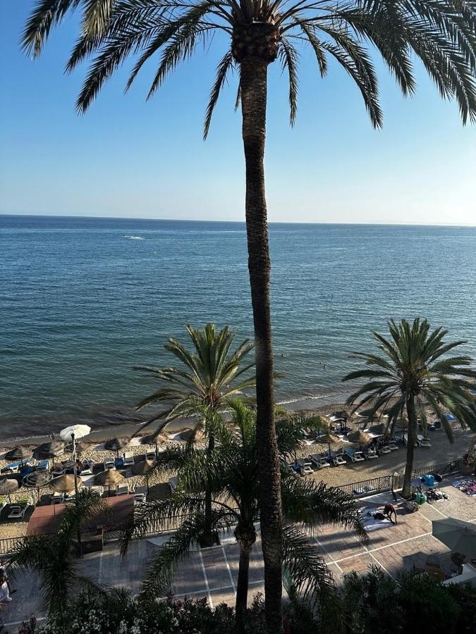 Marbella Beachfront Apartment Bagian luar foto