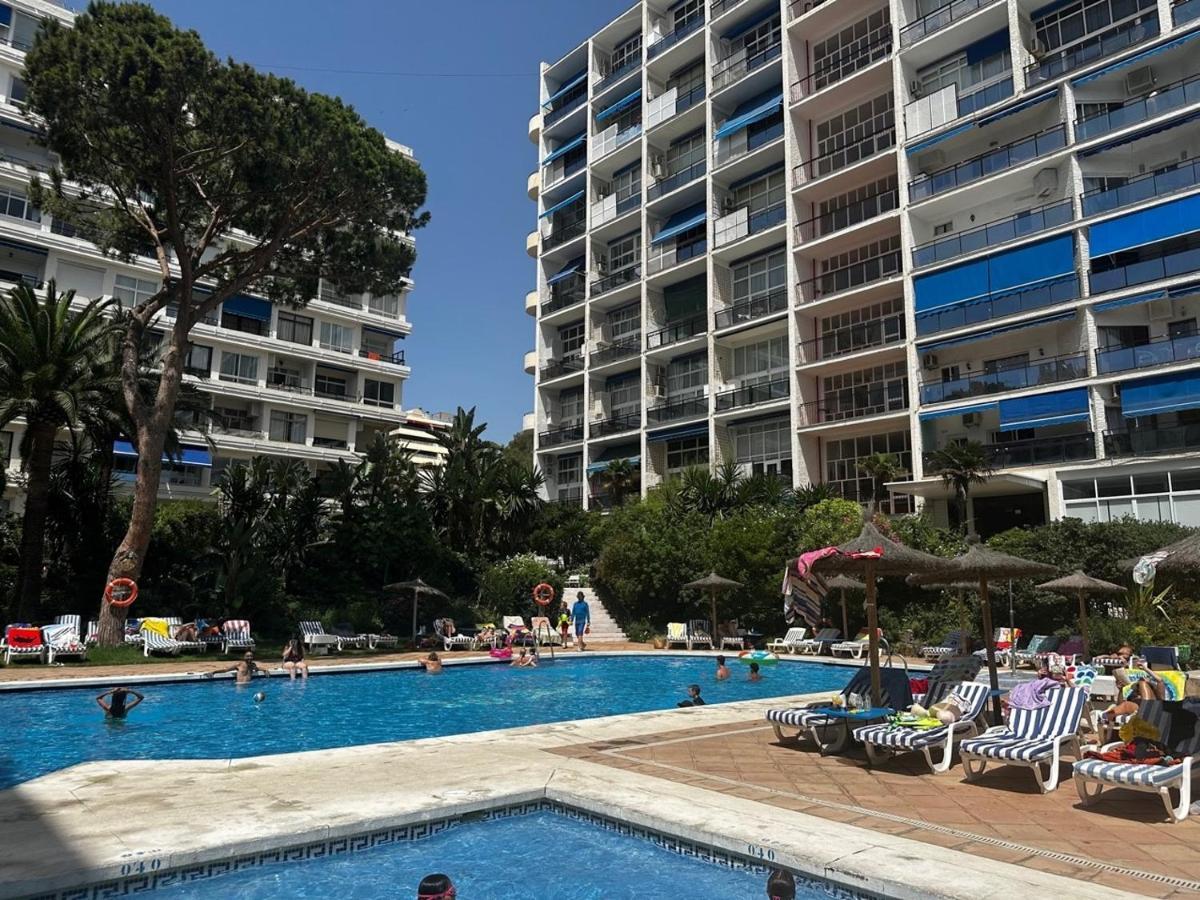 Marbella Beachfront Apartment Bagian luar foto
