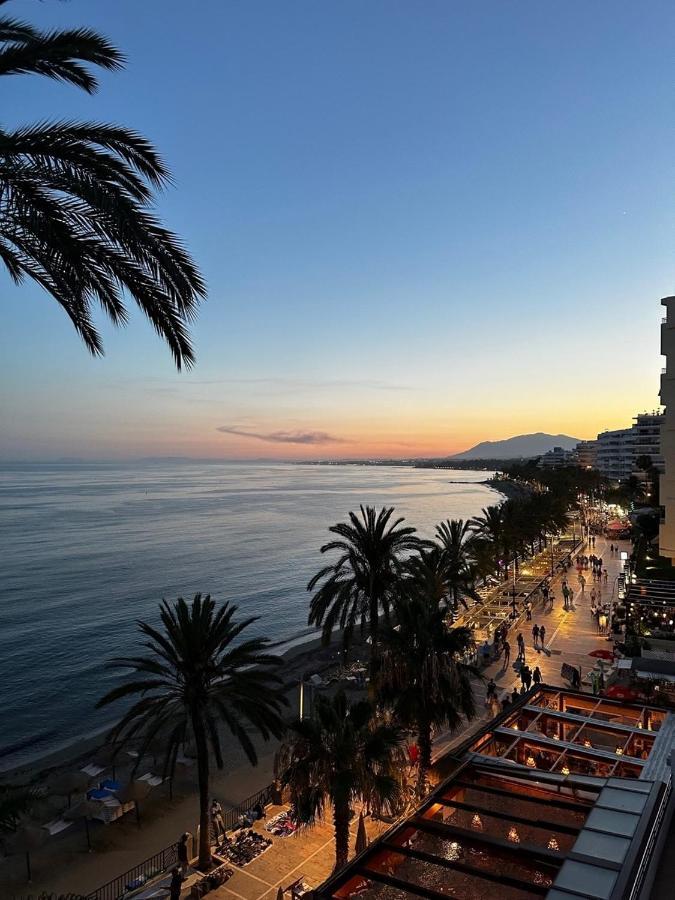 Marbella Beachfront Apartment Bagian luar foto